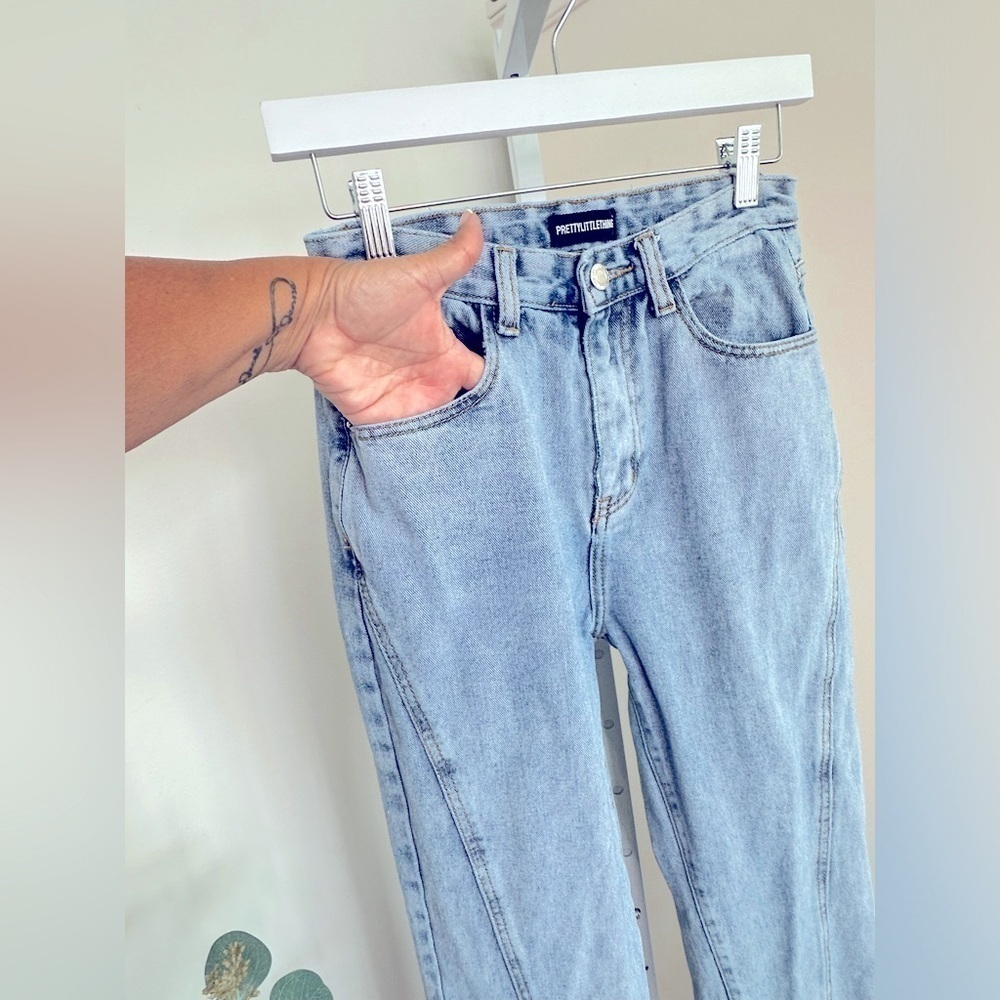 Pretty Little Thing Split Front Hem Jeans Size 8 - Picture 4 of 11